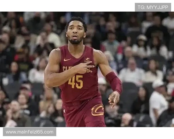 原创不服罚款，骑士队主帅大力支持多诺万·米切尔与莫布里轮休的决定